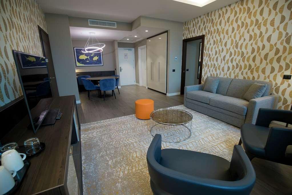 Doubletree By Hilton Pointe-Noire City Centre Pointe Noire Rom bilde